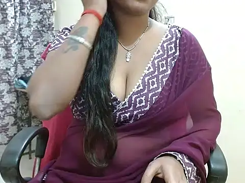 Snapshot of LovingPihu chatting on April 9, 2026, 6:19 am LovingPihu online show from April 9, 2026, 6:19 am