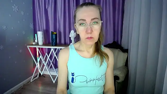 Snapshot of queen_a_n_i chatting on February 26, 2025, 5:53 am queen a n i online show from February 26, 2025, 5:53 am