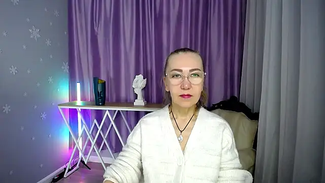 Snapshot of queen_a_n_i chatting on September 23, 2025, 10:51 am queen a n i online show from September 23, 2025, 10:51 am