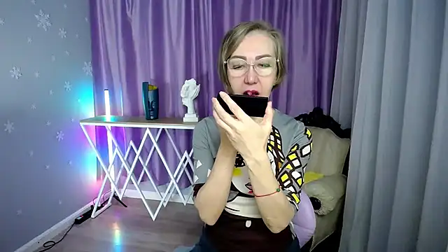 Snapshot of queen_a_n_i chatting on October 30, 2025, 9:44 am queen a n i online show from October 30, 2025, 9:44 am