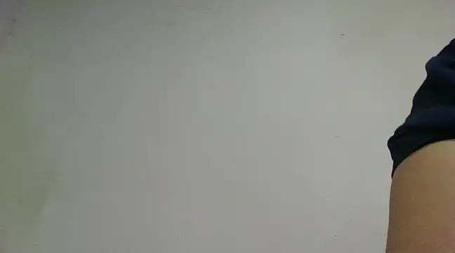 Snapshot of h0ney_lips chatting on February 12, 2025, 8:06 am h0ney lips online show from February 12, 2025, 8:06 am