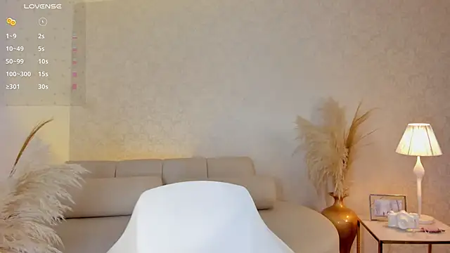 GraceCartier online show from December 4, 2025, 10:07 pm