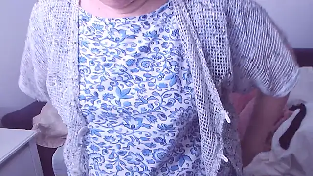 Snapshot of ChristaRose chatting on February 16, 2025, 10:21 pm ChristaRose online show from February 16, 2025, 10:21 pm