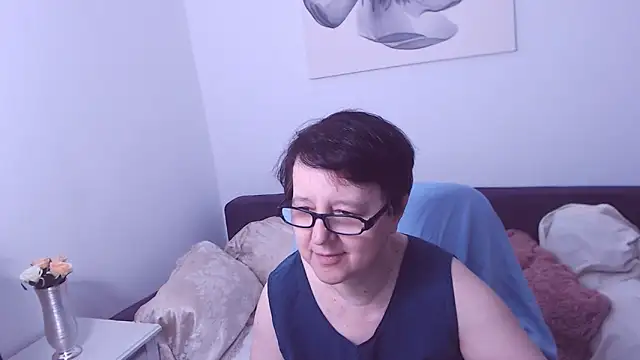 Snapshot of ChristaRose chatting on October 22, 2025, 7:13 pm ChristaRose online show from October 22, 2025, 7:13 pm