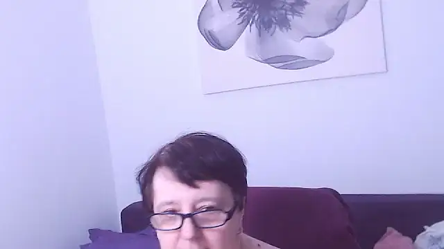 Snapshot of ChristaRose chatting on November 10, 2025, 2:43 am ChristaRose online show from November 10, 2025, 2:43 am