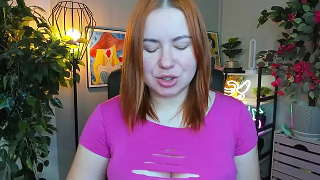 LAYLAxSTAR online show from November 10, 2025, 7:29 am