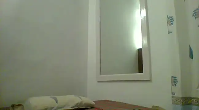 Slavebottombdsm09 online show from February 12, 2025, 2:10 pm