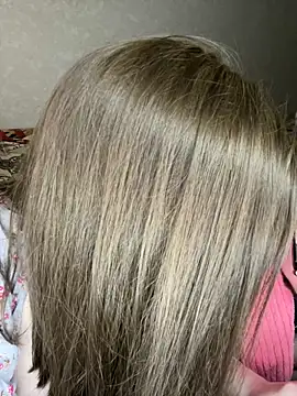 Snapshot of HellMoor chatting on January 19, 2025, 10:50 am HellMoor online show from January 19, 2025, 10:50 am