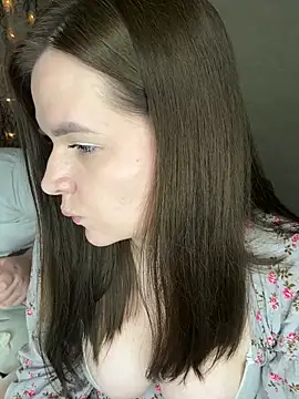 Snapshot of HellMoor chatting on March 2, 2025, 3:16 pm HellMoor online show from March 2, 2025, 3:16 pm