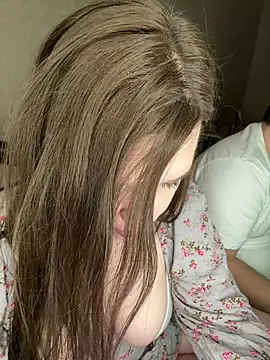 Snapshot of HellMoor chatting on March 10, 2025, 10:34 pm HellMoor online show from March 10, 2025, 10:34 pm