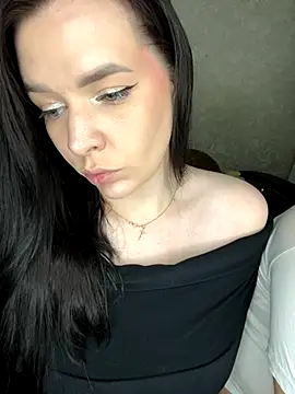 Snapshot of HellMoor chatting on September 12, 2025, 4:29 pm HellMoor online show from September 12, 2025, 4:29 pm