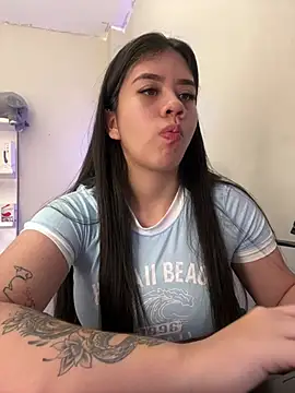 Snapshot of Alhanna_ chatting on March 15, 2025, 8:54 pm Alhanna online show from March 15, 2025, 8:54 pm