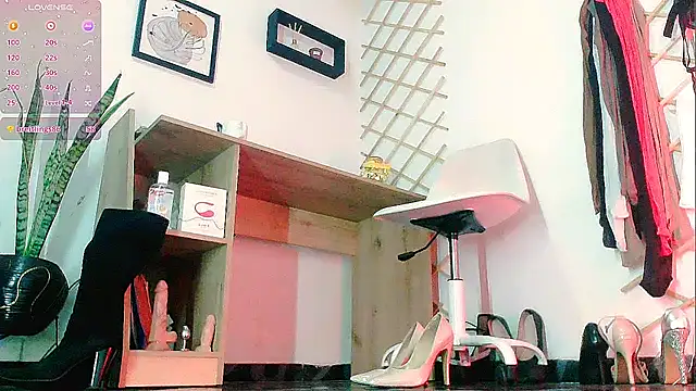 myla sarah online show from December 13, 2025, 7:53 pm