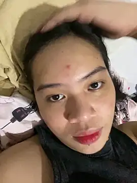 Snapshot of Hebefemme chatting on March 8, 2025, 11:58 am Hebefemme online show from March 8, 2025, 11:58 am