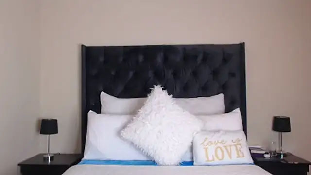 Sexynaughty Gal online show from November 8, 2025, 9:46 pm