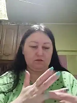 Snapshot of Rini333 chatting on October 28, 2025, 4:49 am Rini333 online show from October 28, 2025, 4:49 am