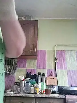 Snapshot of Rini333 chatting on November 13, 2025, 8:13 am Rini333 online show from November 13, 2025, 8:13 am