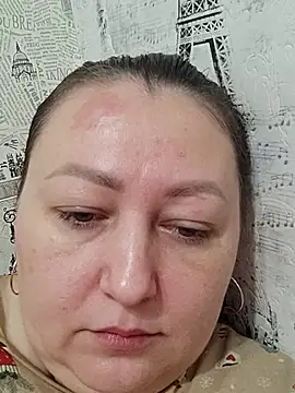 Rini333 online show from December 1, 2025, 9:58 am