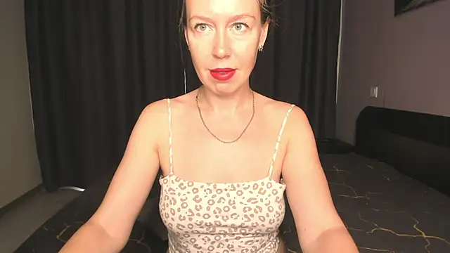 Snapshot of BrendaCain chatting on May 27, 2026, 1:57 am BrendaCain online show from May 27, 2026, 1:57 am