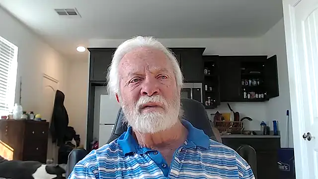 Snapshot of rockpoint69 chatting on December 15, 2024, 5:31 pm rockpoint69 online show from December 15, 2024, 5:31 pm