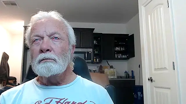 Snapshot of rockpoint69 chatting on December 20, 2024, 12:41 am rockpoint69 online show from December 20, 2024, 12:41 am