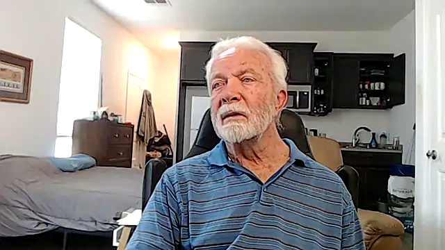 Snapshot of rockpoint69 chatting on September 18, 2025, 2:41 pm rockpoint69 online show from September 18, 2025, 2:41 pm