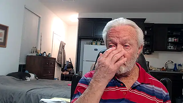 Snapshot of rockpoint69 chatting on October 18, 2025, 10:38 am rockpoint69 online show from October 18, 2025, 10:38 am