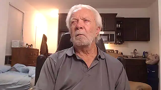 Snapshot of rockpoint69 chatting on June 19, 2026, 7:34 am rockpoint69 online show from June 19, 2026, 7:34 am