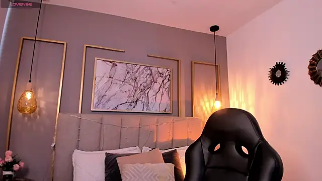 Samantha Brooke online show from February 25, 2026, 1:32 pm