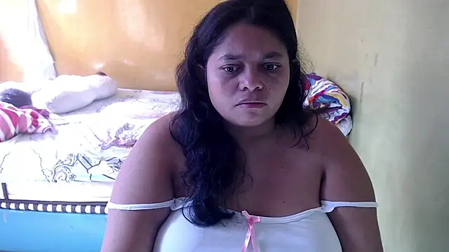 yulieth bbw online show from July 18, 2026, 1:15 pm