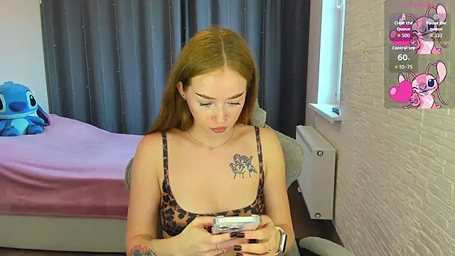 Snapshot of Hot_Mia_ chatting on July 2, 2026, 3:07 pm Hot Mia online show from July 2, 2026, 3:07 pm
