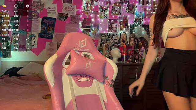 Snapshot of boobsybootie chatting on September 30, 2025, 4:28 am boobsybootie online show from September 30, 2025, 4:28 am