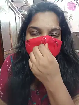 Snapshot of lovely-latha chatting on May 28, 2026, 5:43 pm lovely-latha online show from May 28, 2026, 5:43 pm