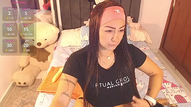 Snapshot of hornymillf_ chatting on June 18, 2026, 2:43 pm hornymillf online show from June 18, 2026, 2:43 pm