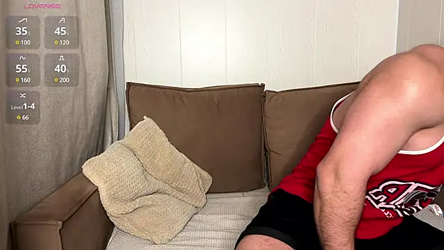 Snapshot of michaelbradleu chatting on March 8, 2025, 9:40 pm michaelbradleu online show from March 8, 2025, 9:40 pm