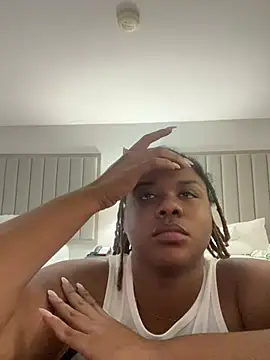 HEARTBREAKBRE online show from July 20, 2026, 10:23 pm
