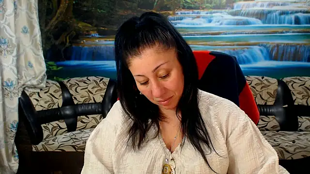 MoistMady online show from April 12, 2026, 5:18 pm