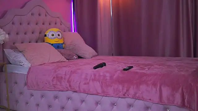 AshleySinn online show from February 3, 2025, 6:28 pm