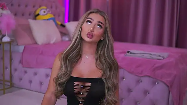 AshleySinn online show from March 11, 2025, 5:13 pm