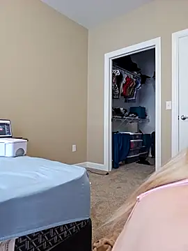 AmethystFoxx online show from September 10, 2025, 6:30 pm