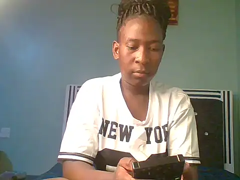 blackcuteebony online show from December 15, 2025, 9:57 am