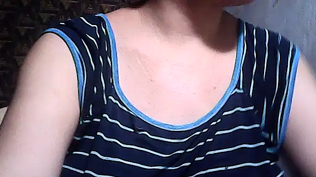 sweetsosie18 online show from March 25, 2026, 3:18 pm