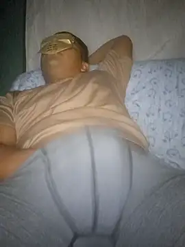 Snapshot of Efrain2090 chatting on September 22, 2025, 9:00 am Efrain2090 online show from September 22, 2025, 9:00 am