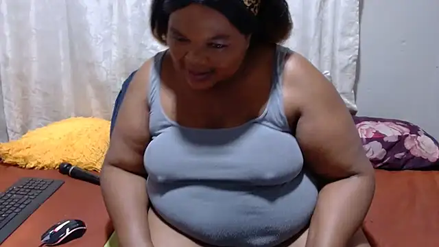 Snapshot of MatureBootyBabe4Uxx chatting on March 1, 2026, 2:02 am MatureBootyBabe4Uxx online show from March 1, 2026, 2:02 am