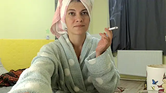 Snapshot of MercyLove chatting on October 4, 2025, 3:54 pm MercyLove online show from October 4, 2025, 3:54 pm