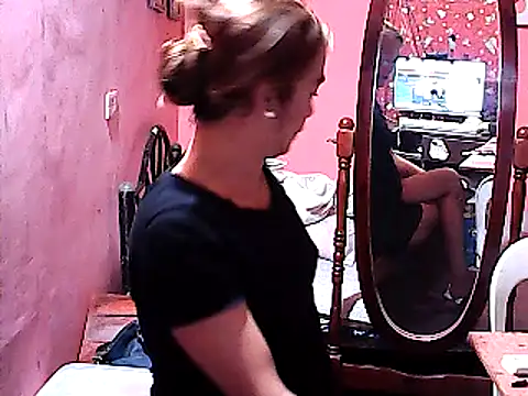 Snapshot of yummy_21xxx chatting on December 13, 2024, 12:20 am yummy 21xxx online show from December 13, 2024, 12:20 am