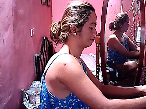 Snapshot of yummy_21xxx chatting on March 18, 2025, 6:14 am yummy 21xxx online show from March 18, 2025, 6:14 am
