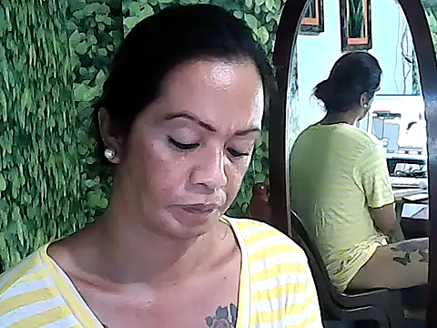 Snapshot of yummy_21xxx chatting on September 19, 2025, 8:31 pm yummy 21xxx online show from September 19, 2025, 8:31 pm