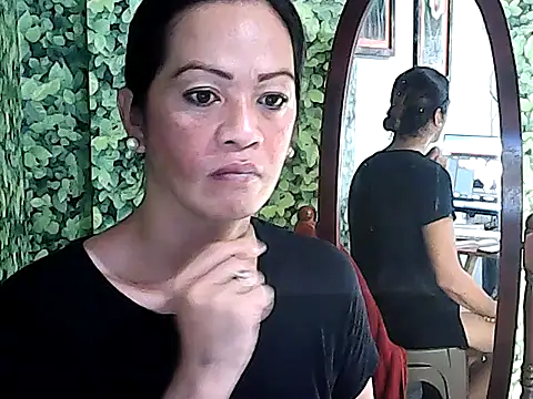 Snapshot of yummy_21xxx chatting on October 28, 2025, 4:49 am yummy 21xxx online show from October 28, 2025, 4:49 am