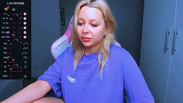 MonaLauu online show from December 22, 2024, 2:06 am